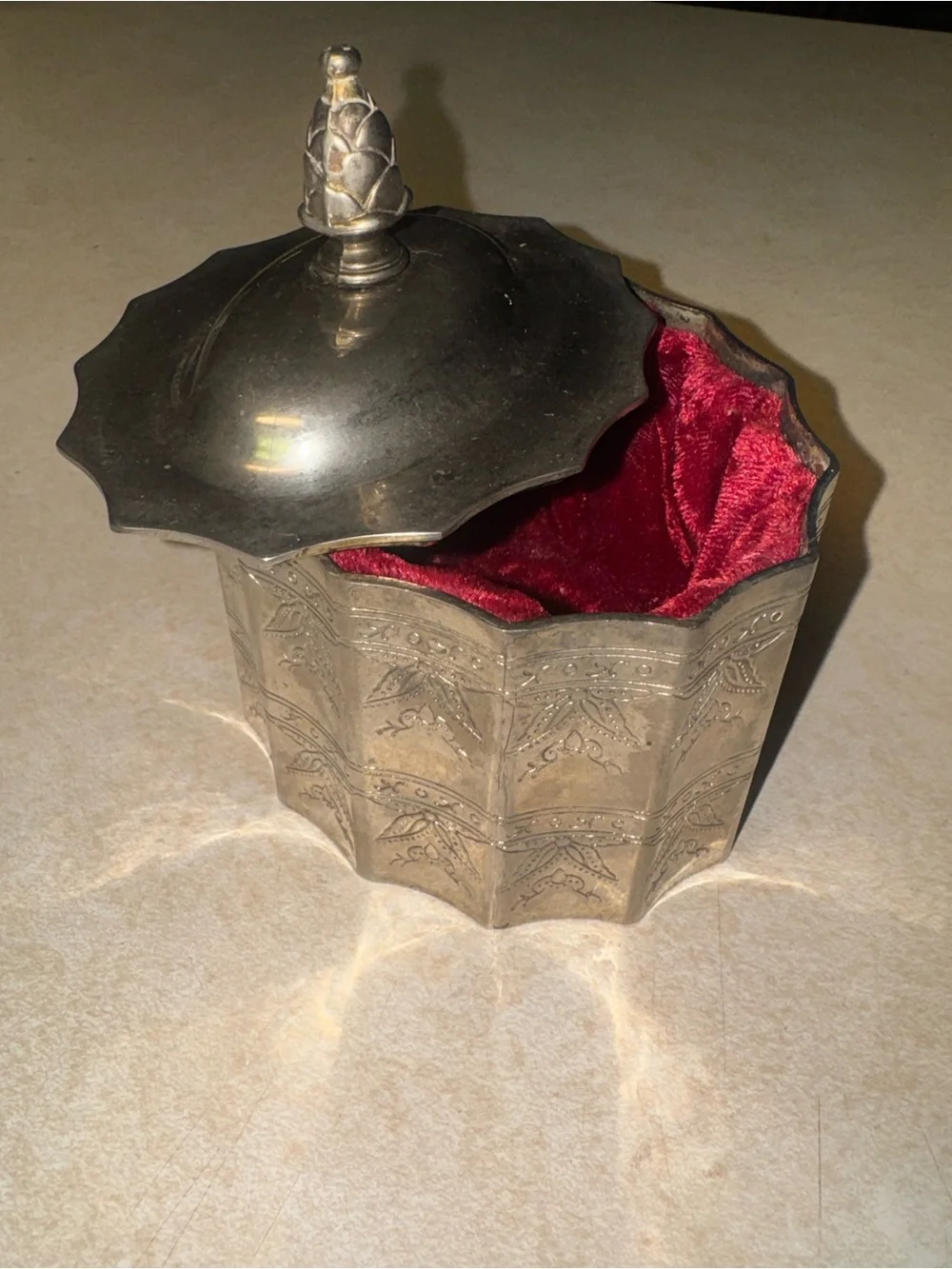 Vintage Godinger Silver Ornate Silver-Tone Decorative Lidded Box - Silver